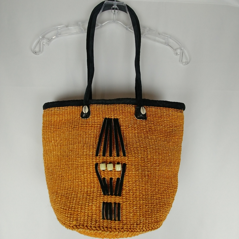 Boho Basket Weave Hand Bag Shell Details